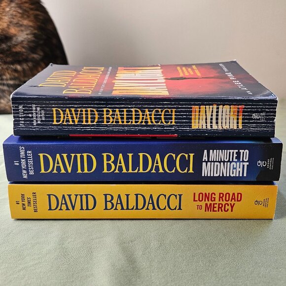 David Baldacci - Long Road to Mercy, A Minute to Midnight & Daylight Paperback - Picture 9 of 16